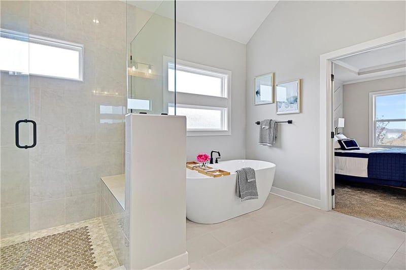 17421 Gillette St, Overland Park, KS 66221