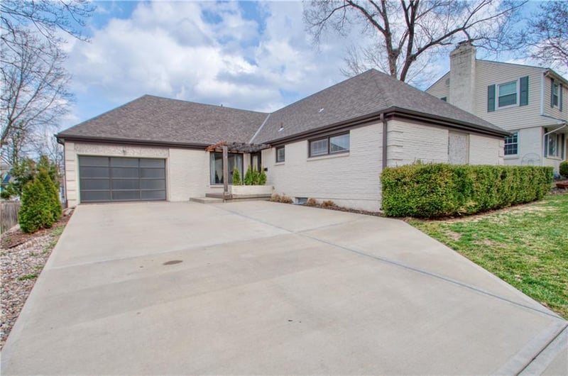 424 E 65th St, Kansas City, MO 64131