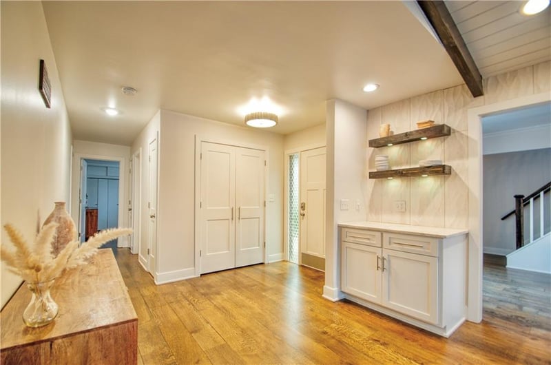 424 E 65th St, Kansas City, MO 64131