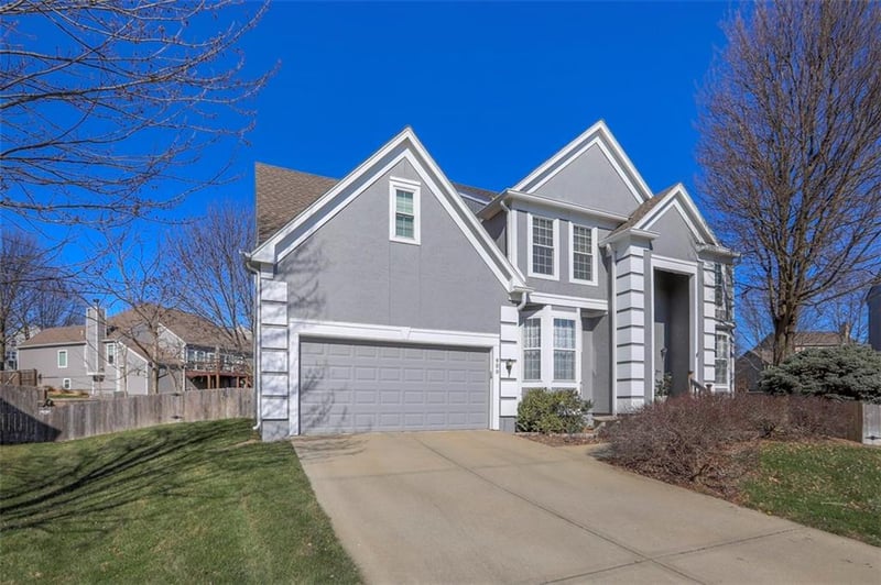 900 93rd Ct, Kansas City, MO 64155