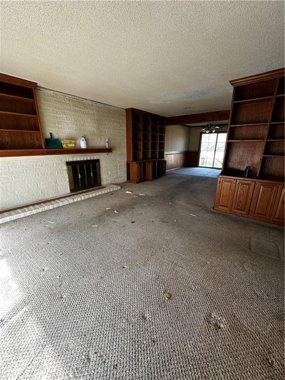 6748 W 108th Ter W, Overland Park, KS 66211