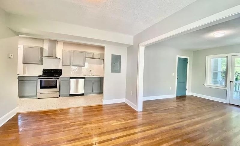 5047 Wyandotte St, Kansas City, MO 64112