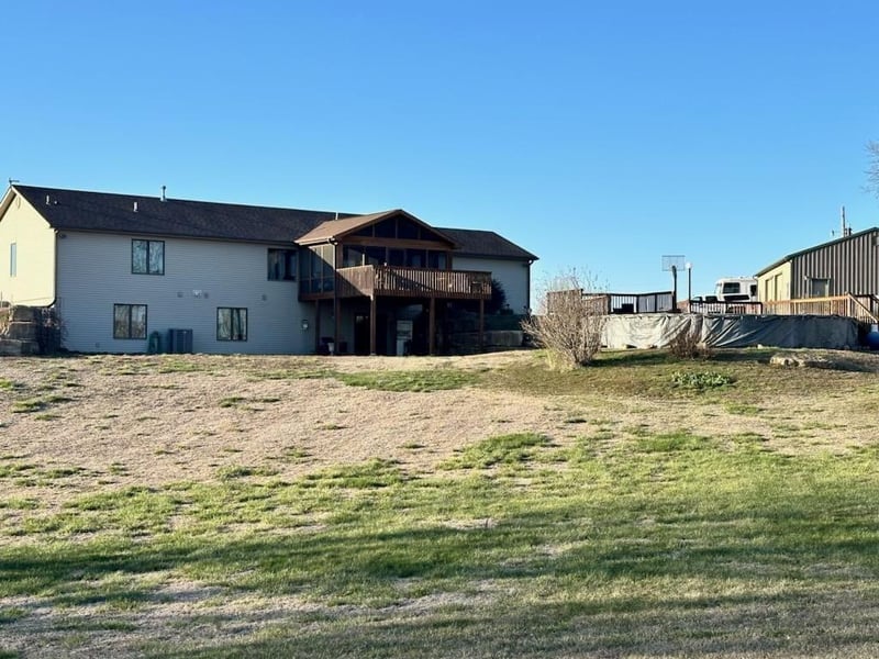 11597 31st St, Perry, KS 66073