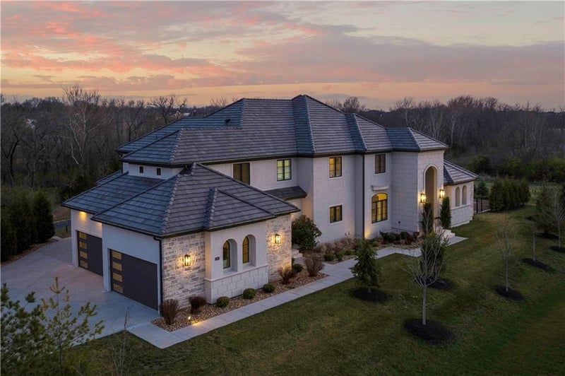 10821 W 167th St, Overland Park, KS 66221