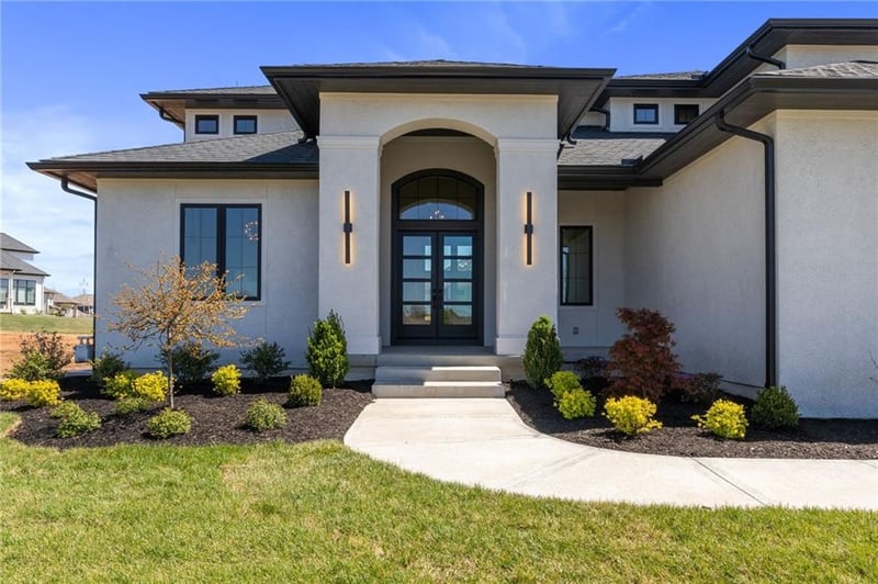 15521 Fontana St, Overland Park, KS 66224
