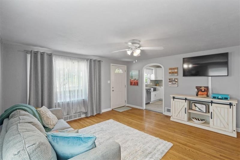 4819 Woodward St, Overland Park, KS 66203
