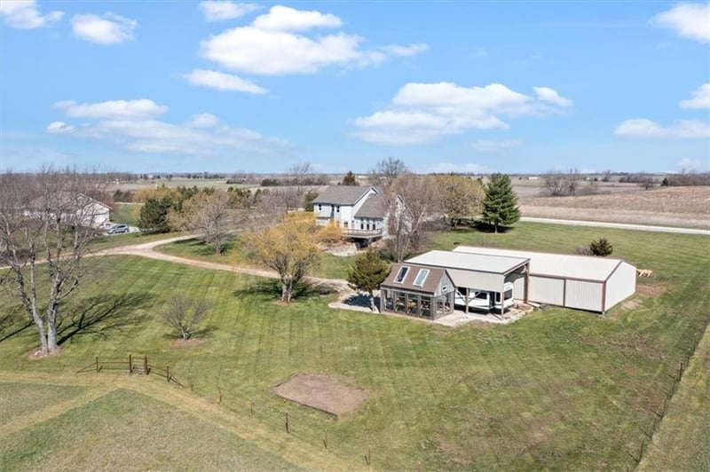 35097 W 215th St, Edgerton, KS 66021