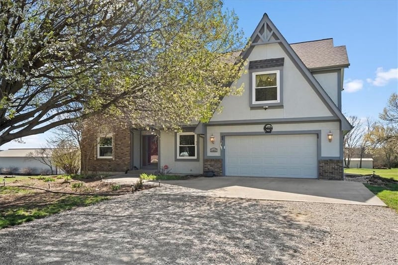 35097 W 215th St, Edgerton, KS 66021