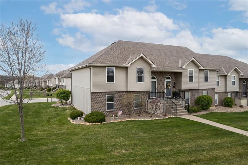 3826 86th Ter, Kansas City, MO 64156