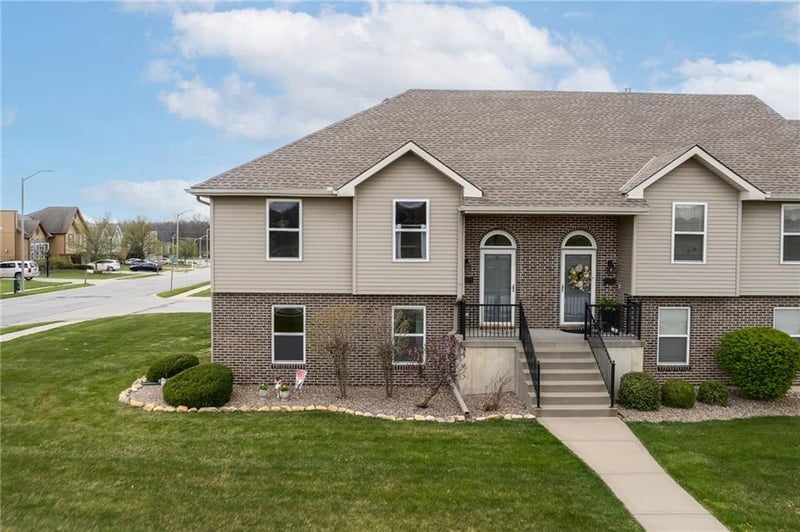 3826 86th Ter, Kansas City, MO 64156