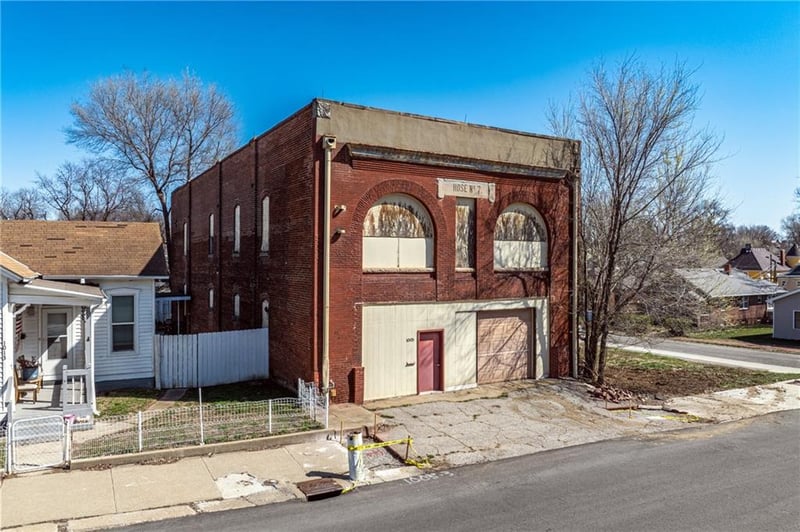 1005 10th St, St Joseph, MO 64501