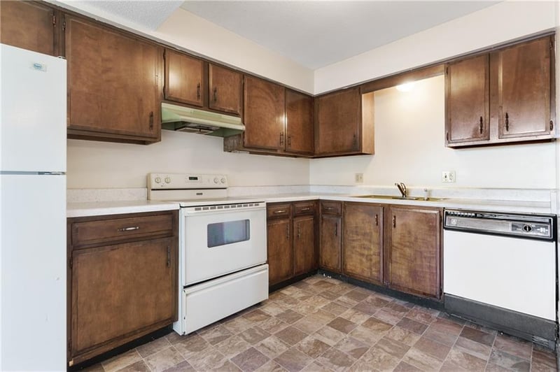 5218 Ditzler Ave, Raytown, MO 64133