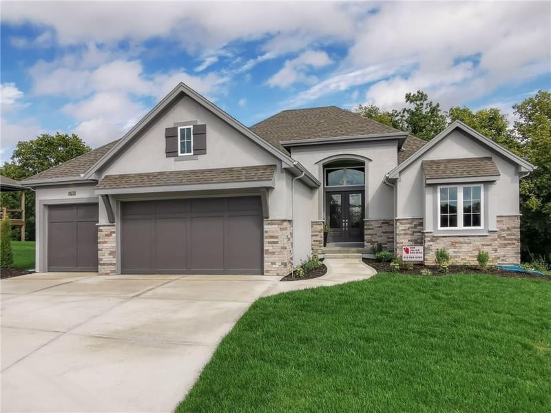 4807 NW 70th Ct, Kansas City, MO 64151