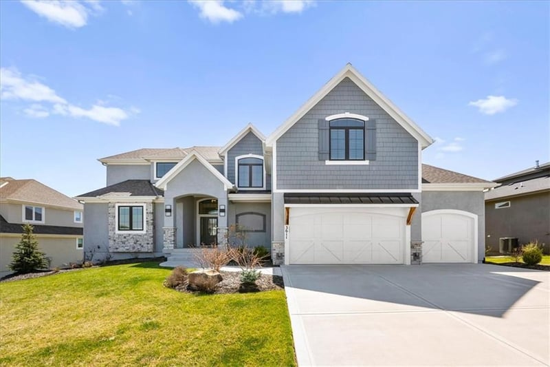 3611 W 158th Ter, Overland Park, KS 66224