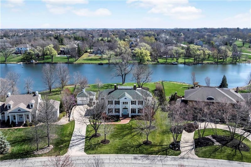 14655 S Caenen Ln, Olathe, KS 66062