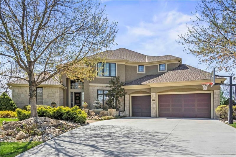 6017 W 142nd St, Overland Park, KS 66223
