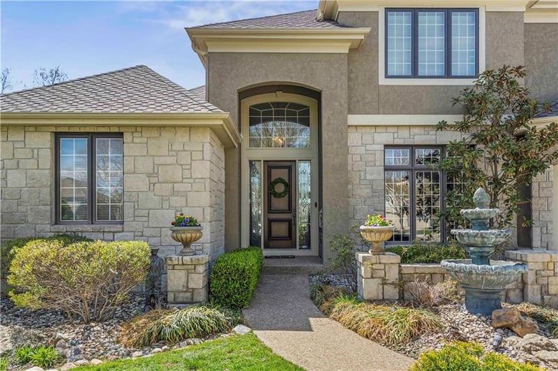 6017 W 142nd St, Overland Park, KS 66223