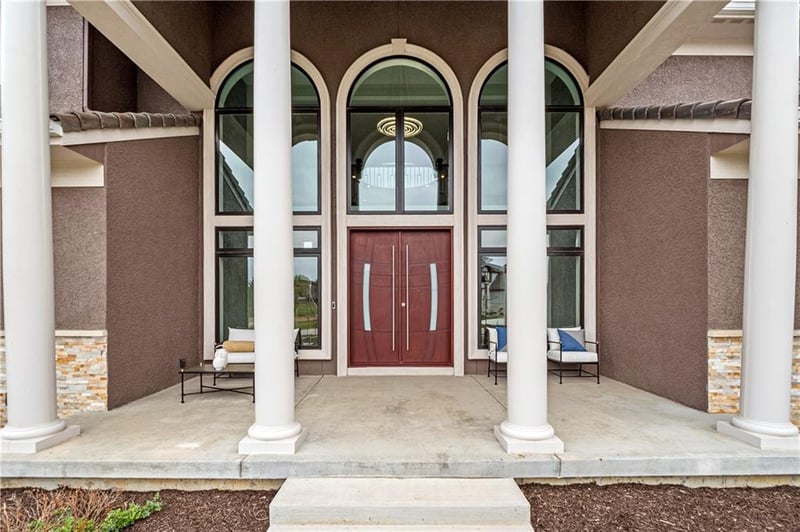 17205 Goddard St, Overland Park, KS 66221