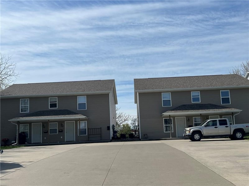 322 E 4th St, Maryville, MO 64468