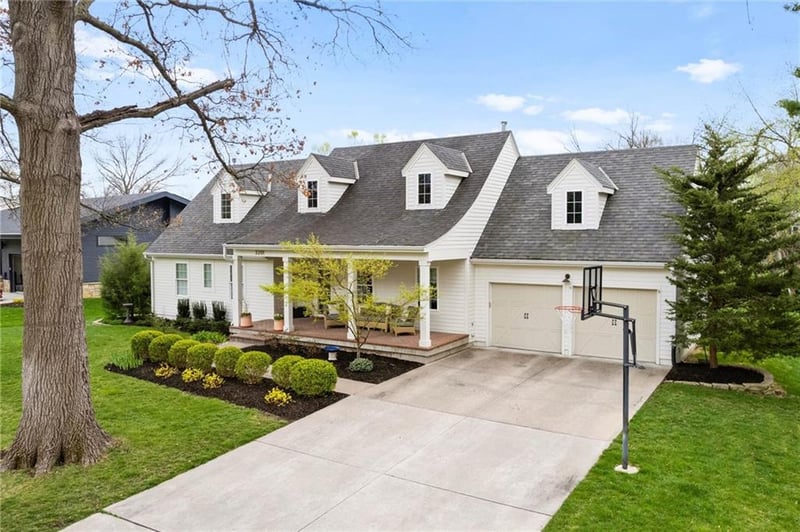 3201 W 82nd St, Leawood, KS 66206