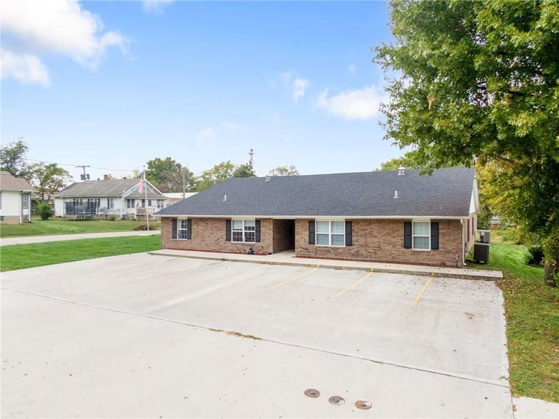 201 Highland St, Sweet Springs, MO 65351