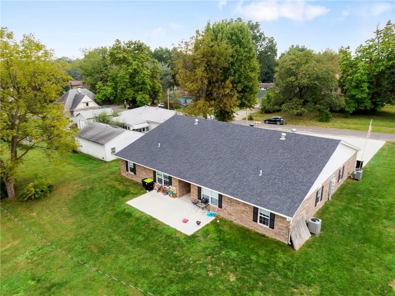 201 Highland St, Sweet Springs, MO 65351