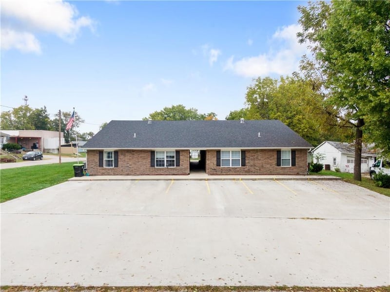 201 Highland St, Sweet Springs, MO 65351