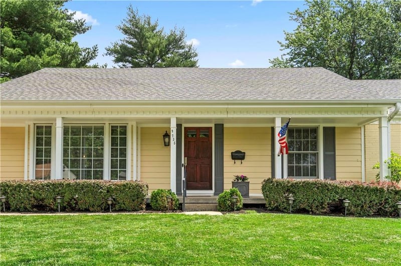 9735 Canterbury St, Overland Park, KS 66206