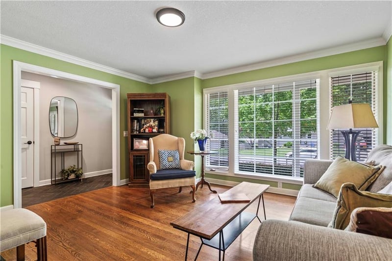 9735 Canterbury St, Overland Park, KS 66206
