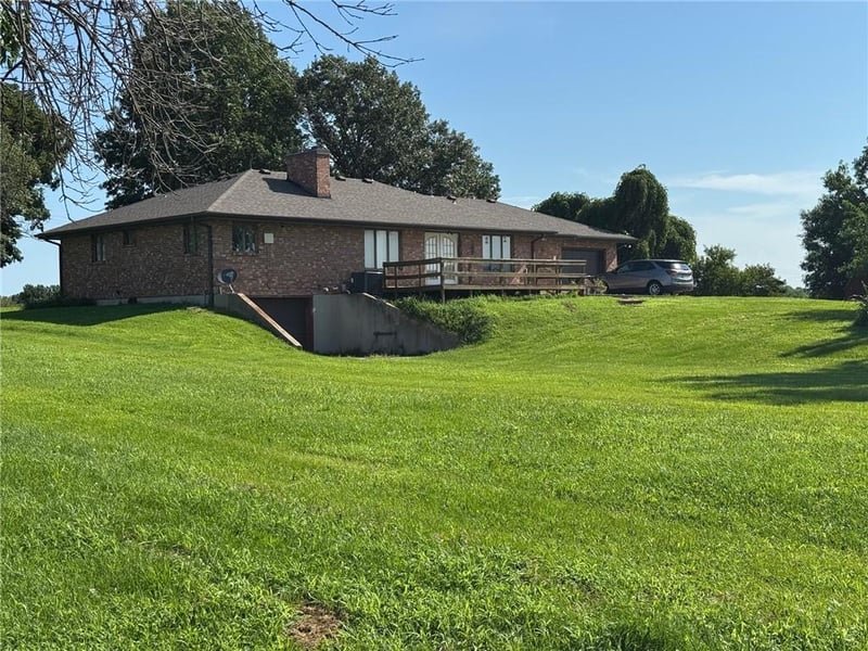 24984 P Hw, Gallatin, MO 64640