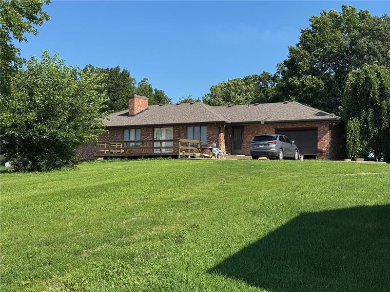 24984 P Hw, Gallatin, MO 64640