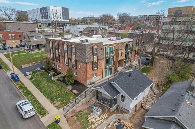 4505 Jarboe St, Kansas City, MO 64111