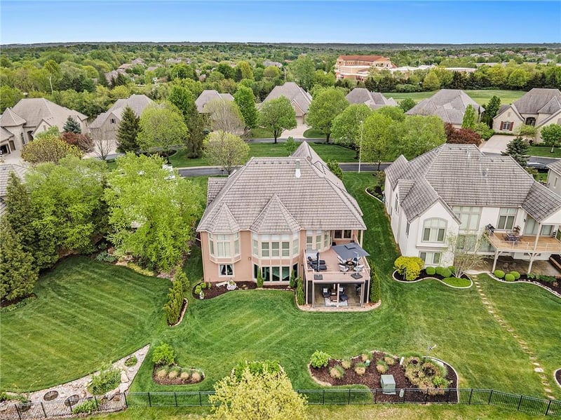 14104 Nicklaus Dr, Overland Park, KS 66223