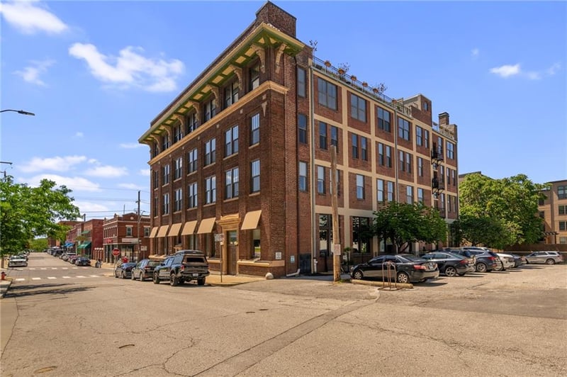 523 Grand #1d Blvd #1D, Kansas City, MO 64106
