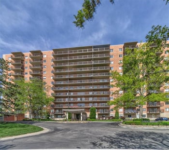 4550 Warwick Blvd #106, Kansas City, MO 64111