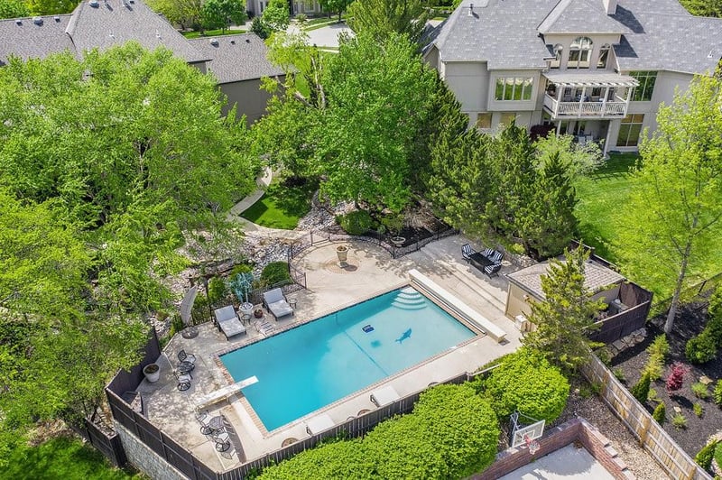 6009 N Cosby Ct, Kansas City, MO 64151