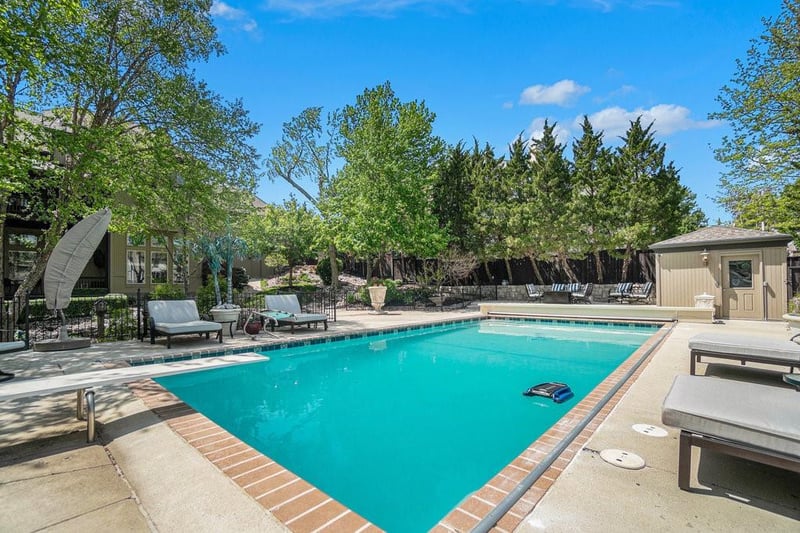 6009 N Cosby Ct, Kansas City, MO 64151