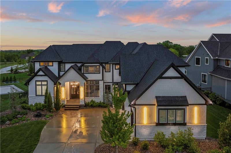 15800 Oakmont St, Overland Park, KS 66221