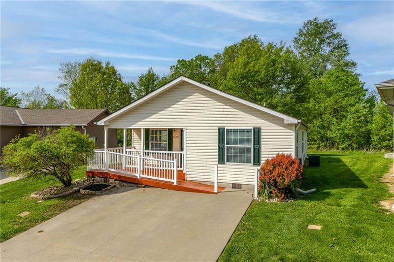 12206 N Atkins Ave, Kansas City, MO 64163