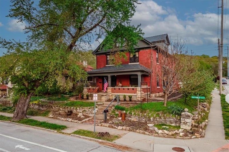 819 E Southwest Blvd, Kansas City, KS 66103