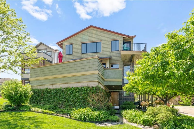 1211 E 24th St, Kansas City, MO 64108