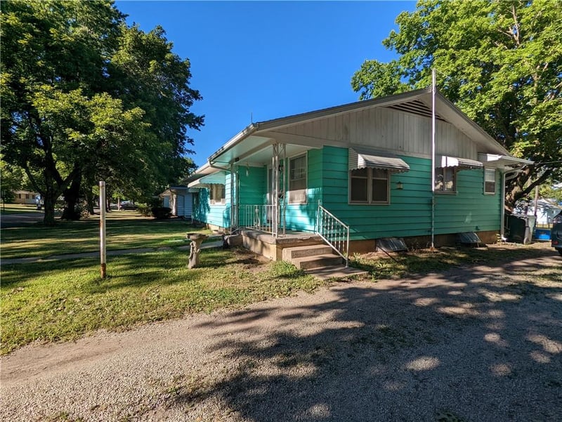 1650 First Ave W, Horton, KS 66439