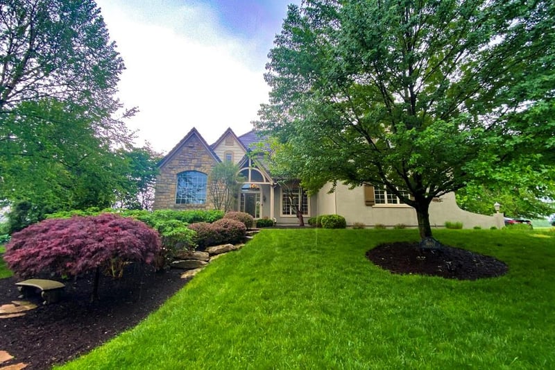 16861 Highland Ridge Dr, Loch Lloyd, MO 64012