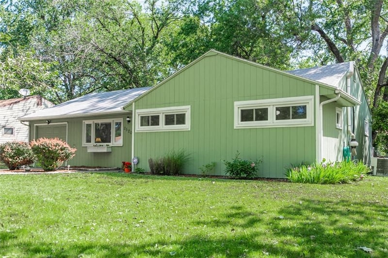2520 Duncan Dr, Topeka, KS 66614