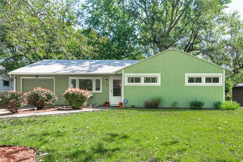 2520 Duncan Dr, Topeka, KS 66614