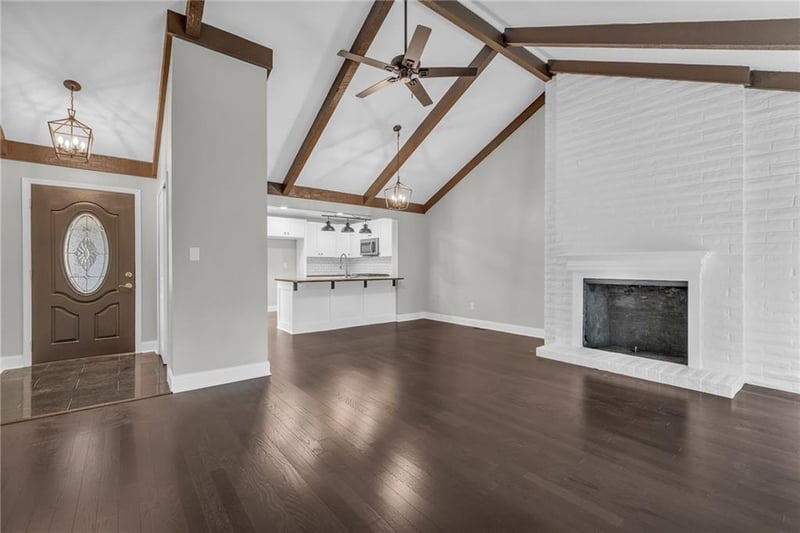 6751 W 108 Ter, Overland Park, KS 66211