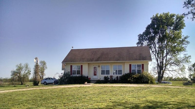 4485 Texas Rd, Moran, KS 66755