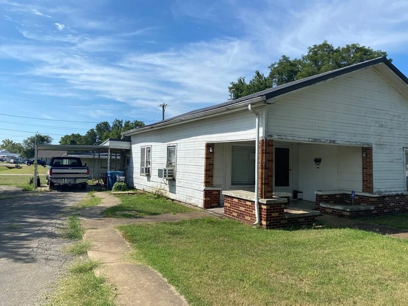 1301 W 10th N/A, Coffeyville, KS 67301