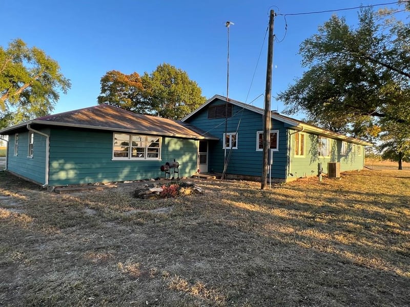 11035 SE Nevada Rd, Kincaid, KS 66039
