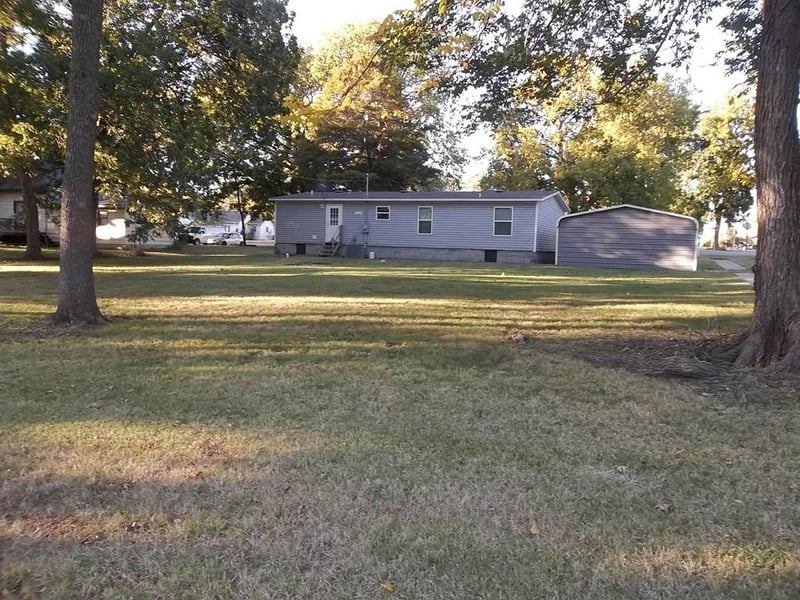 301 W Neosho N/A, Thayer, KS 66776